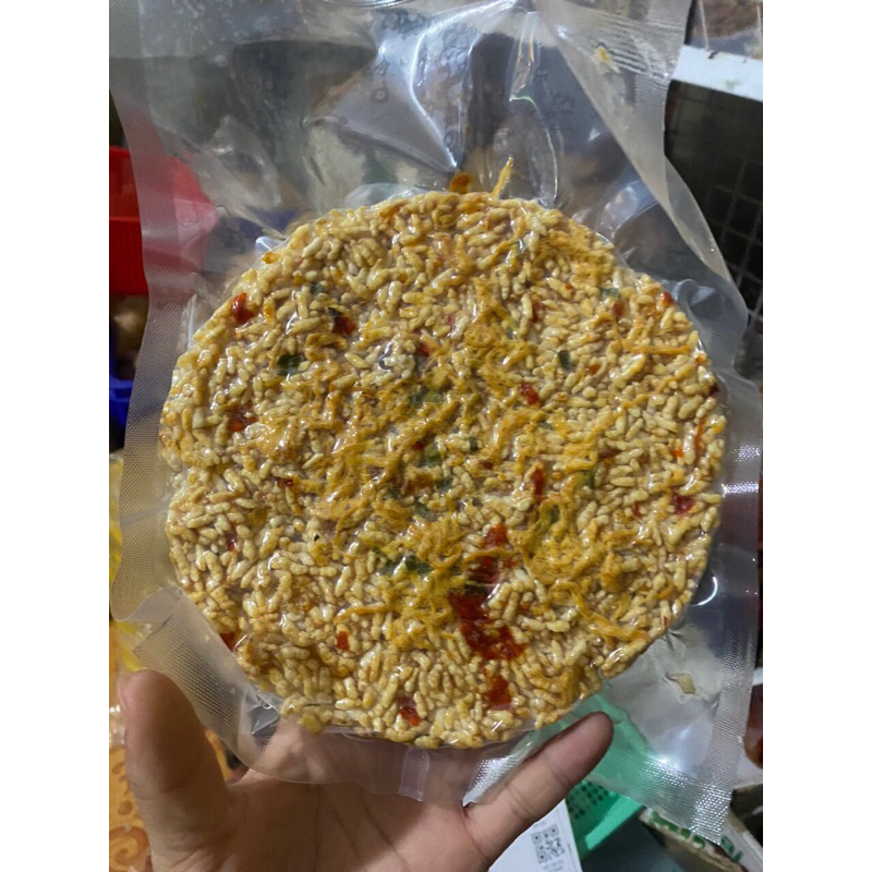 1 miếng cơm cháy tròn ít chà bông 18cm có hút chân không