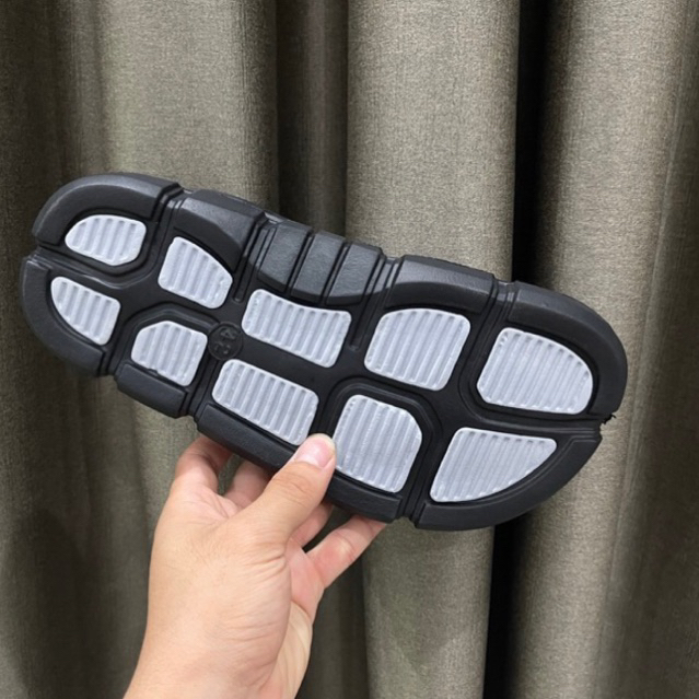 Sục croos phong cách trẻ trung đế cao 3 cm trống trơn trượt