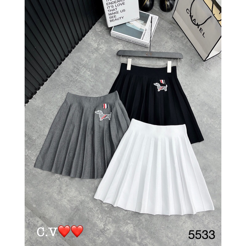 Chân váy nỉ len xếp ly hoạ tiết 🐕 TB hàng QCL1