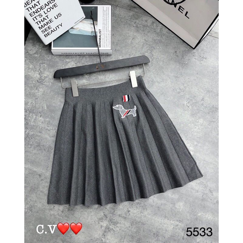 Chân váy nỉ len xếp ly hoạ tiết 🐕 TB hàng QCL1