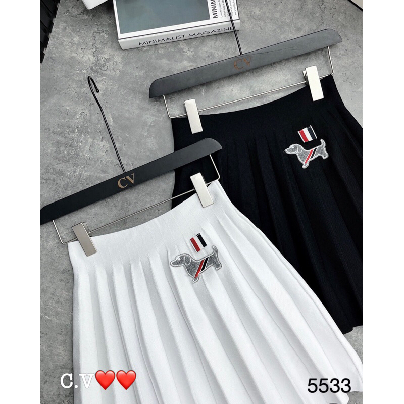 Chân váy nỉ len xếp ly hoạ tiết 🐕 TB hàng QCL1