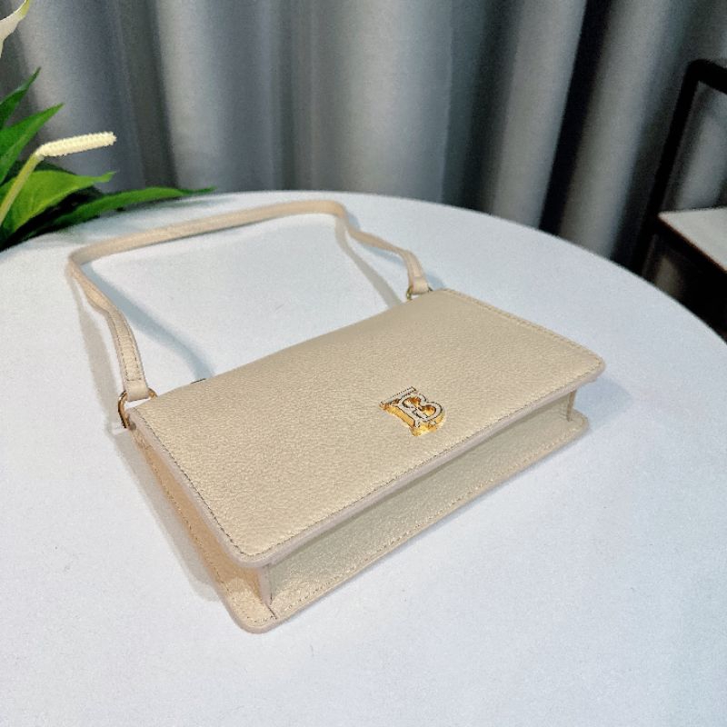 🩷Túi B.u.r.b.e.r.r.y Kẹp Nách 🩷