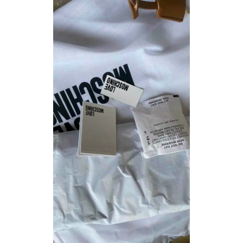 MOSCHINO TOTE CHUẨN AUTH