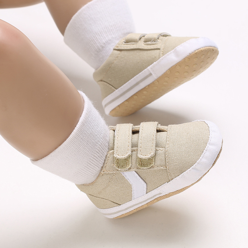 Giày tập đi cho bé đế mềm khóa dán dành cho bé tầm 0 - 13 tháng