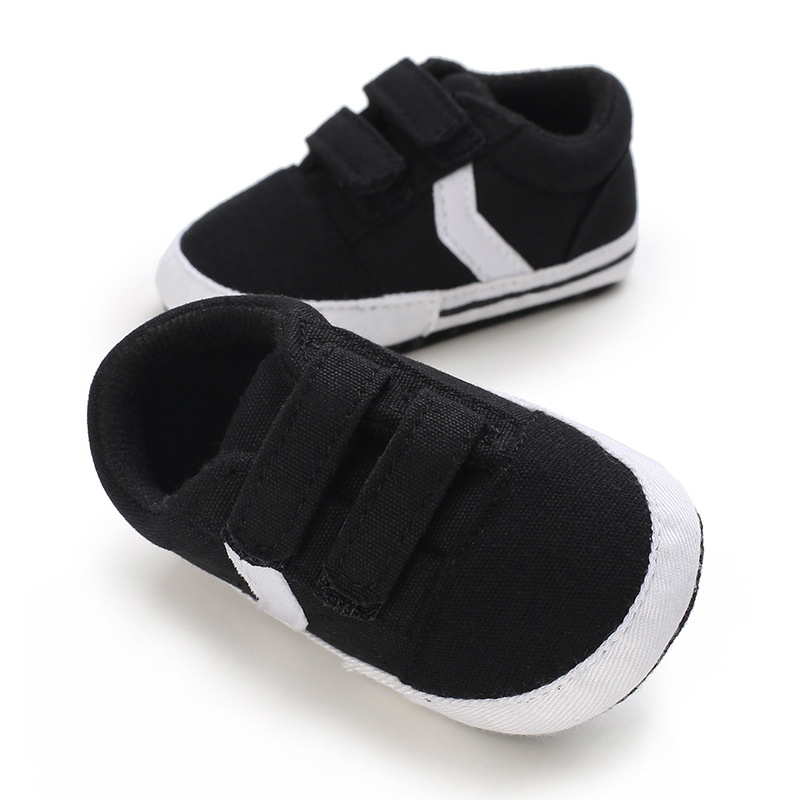 Giày tập đi cho bé đế mềm khóa dán dành cho bé tầm 0 - 13 tháng