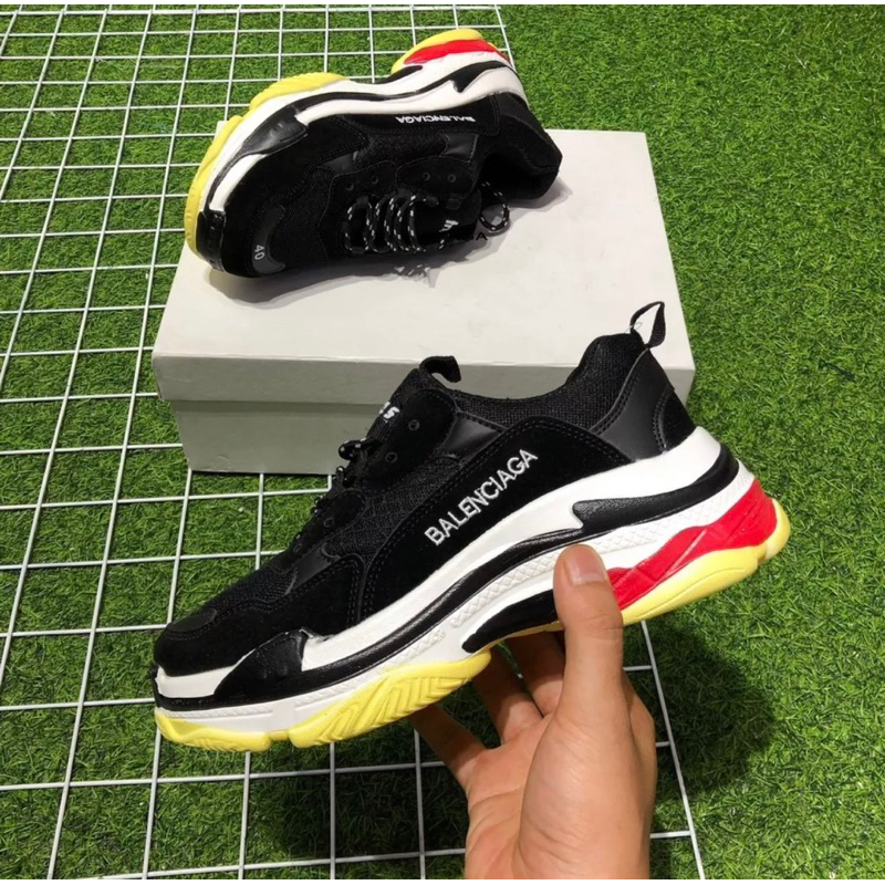 Giày BLC độn đế chốt trên lives