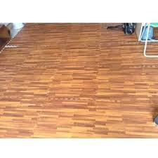 Thảm xốp Âu Lạc vân gỗ 60×60 (1 cốp 4 tấm)