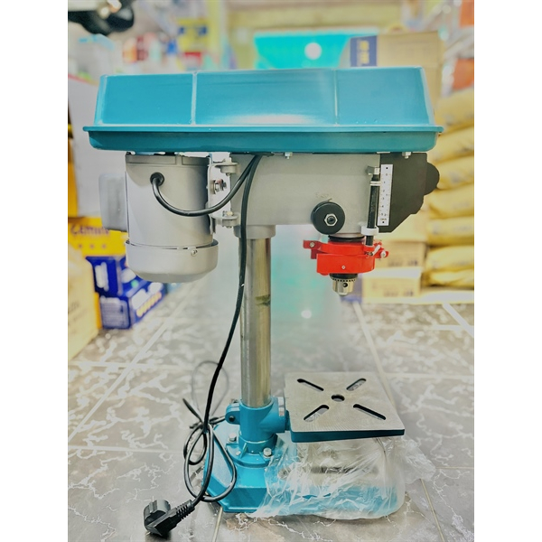 Máy khoan bàn TOTAL TDP133501