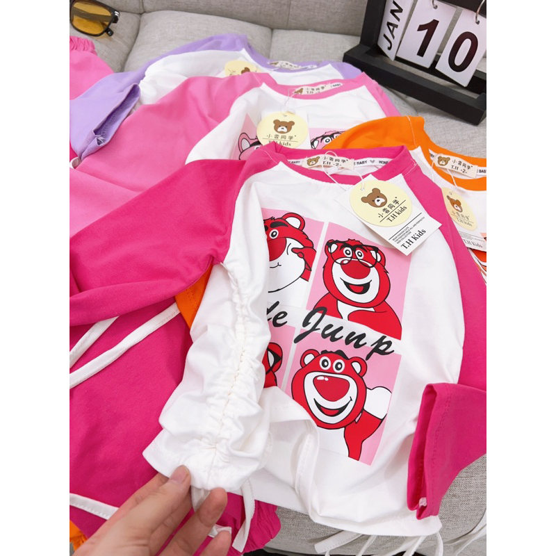 Bộ gấu dâu losto dây rút 2 màu cho bé gái