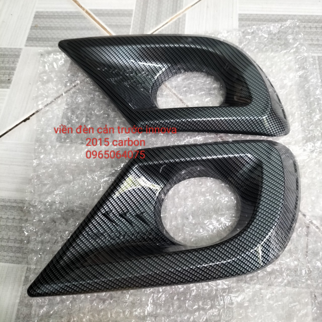 Ốp viền đèn cản trước innova 2014-2015 vân carbon và mạ crom