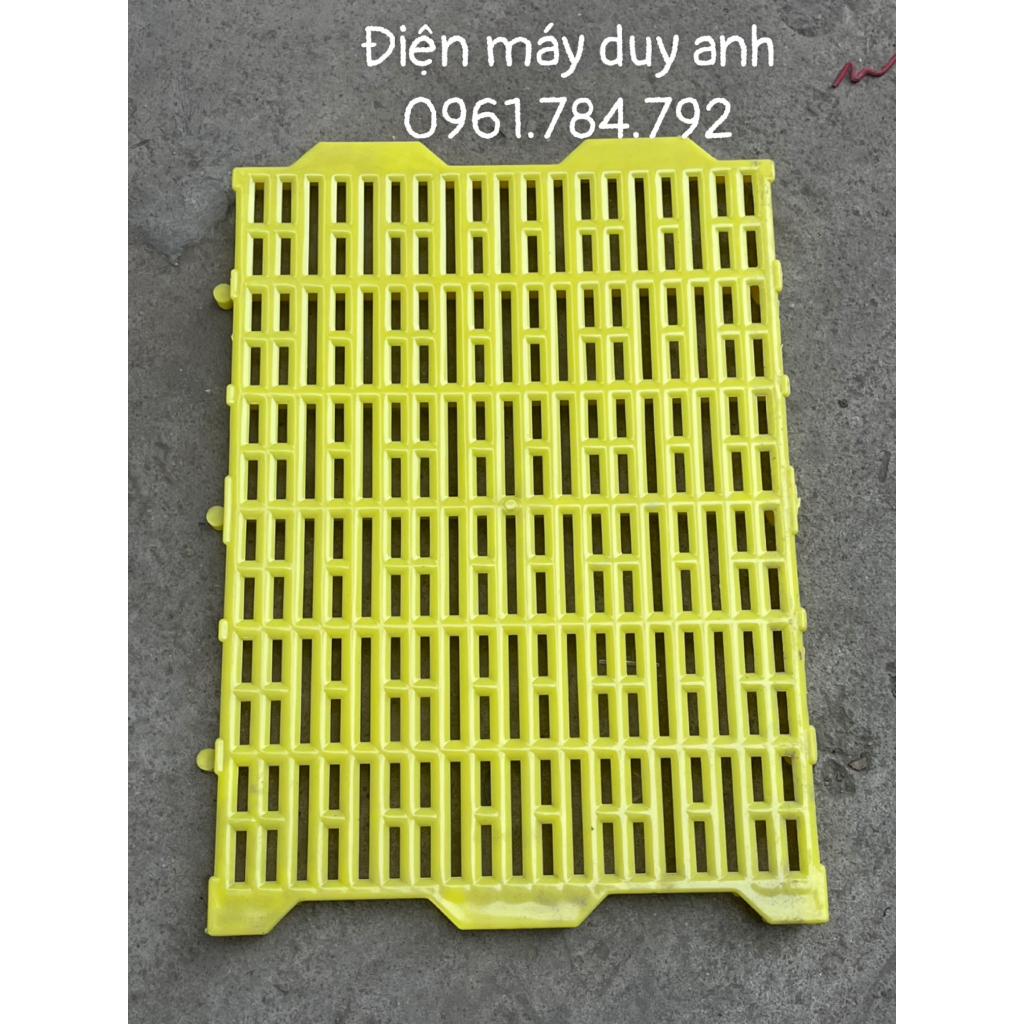 Tấm lót sàn 40x55 cm cho lợn , heo , chó , mèo  dẻo dai ,bao đẹp