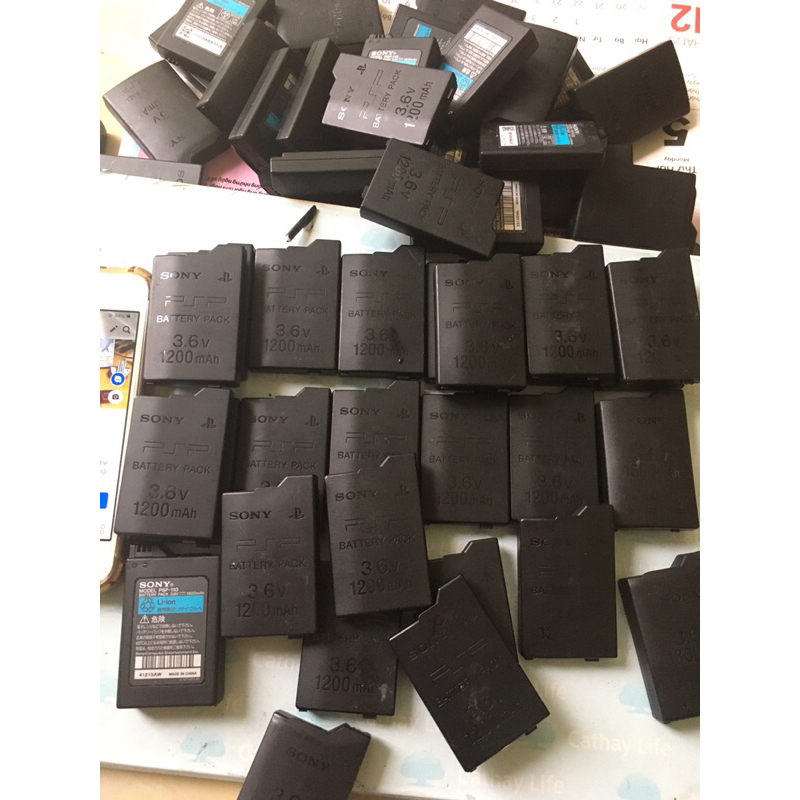 Combo pin psp1-3k kèm thẻ 32g full games hay