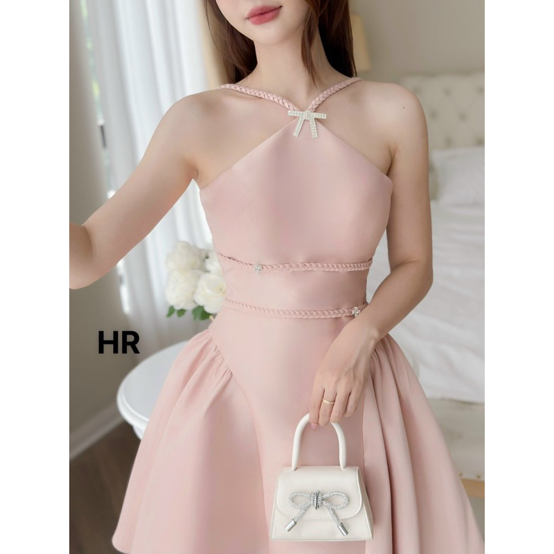 Một e vây quá là tiểu thư cho các cô nàng thích bánh bèo đây ak..