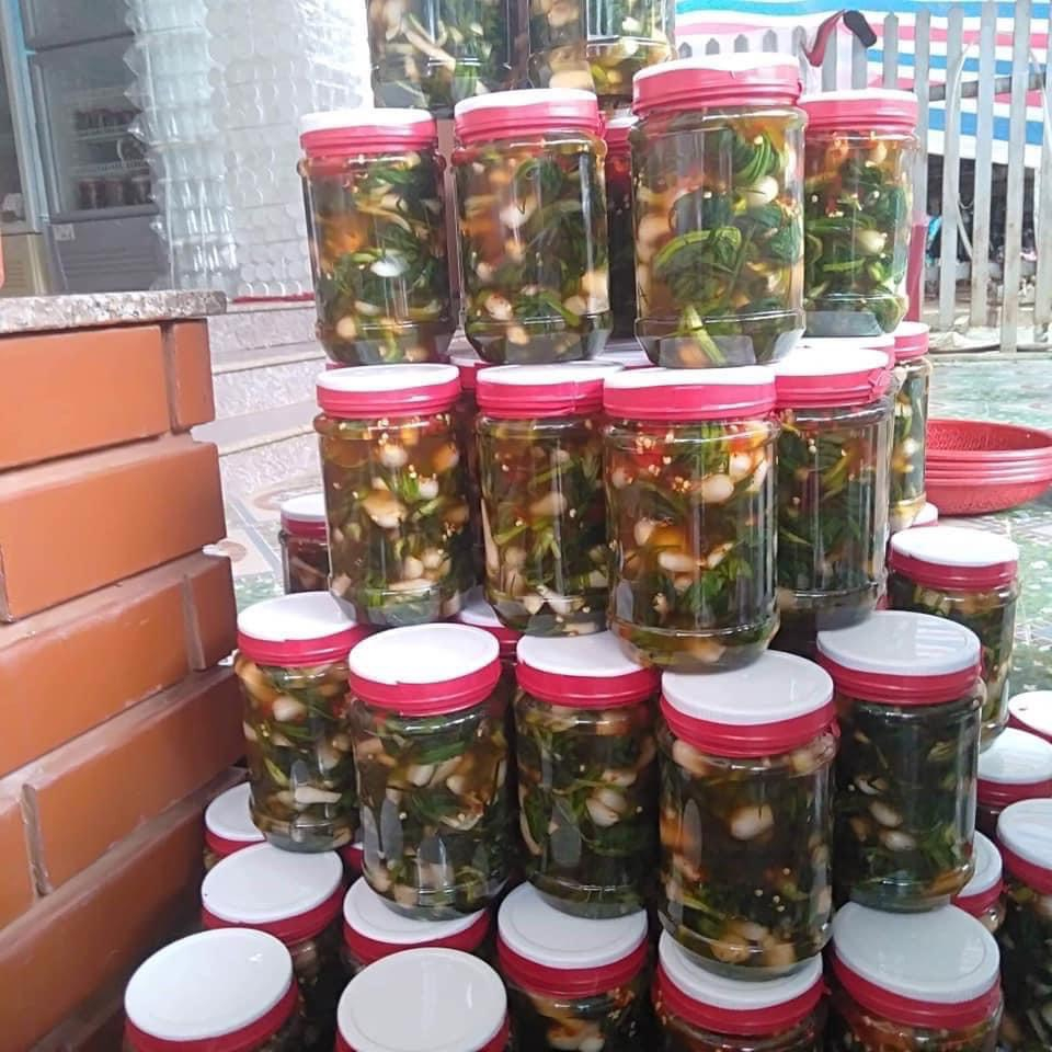 Kiệu Cuốn Lá Quảng Trị 500g - Giòn Ngon, Bùi Thơm