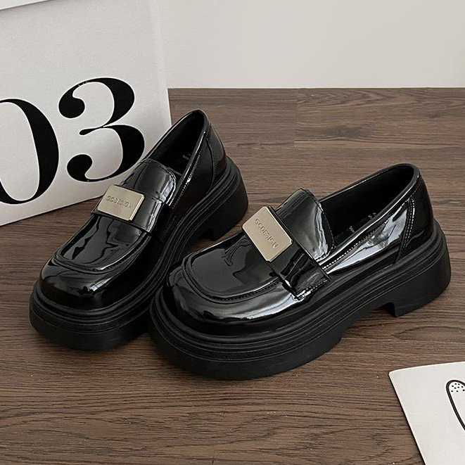Giày sục nữ Loafer Mislof-01 bản da mềm đính khuy thanh lịch