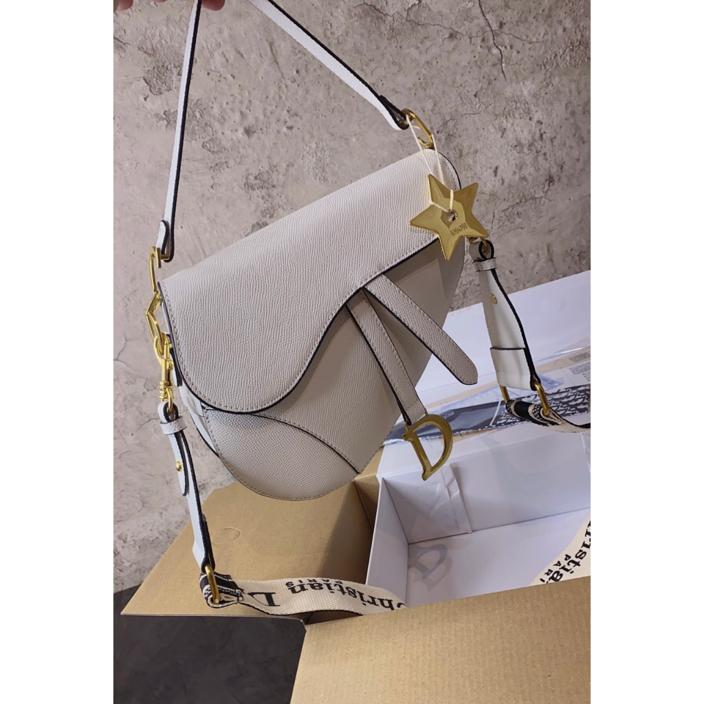 Túi xách tay đeo chéo yên ngựa d.io.r hàng vip 2 box siêu sang chảnh hàng sẵn hoả tốc