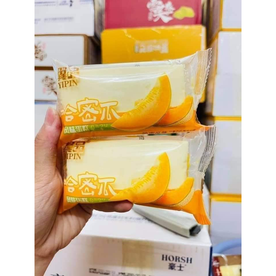 Bánh bông lan hấp Yipin 1 cái