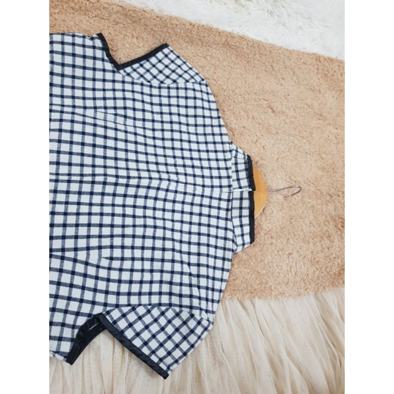 Sườn xám  body kẻ caro, vải xô 1 lớp, không co giãn, size M, 2hand/used, 2809