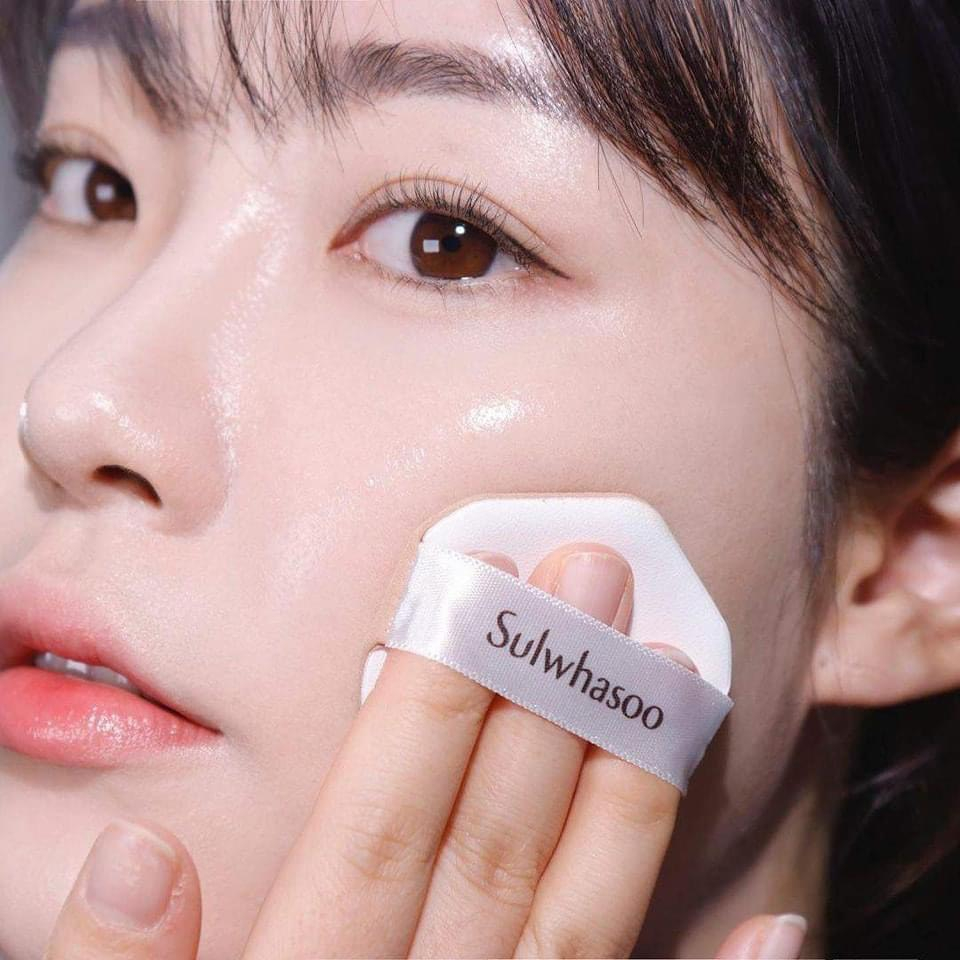 Phấn nước cao cấp căng bóng tự nhiên Sulwhasoo Perfecting Cushion