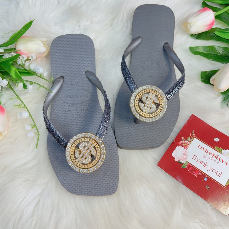 DÉP H\/N KIM TUYẾN XÁM 22 ĐẾ VUÔNG + CHARM