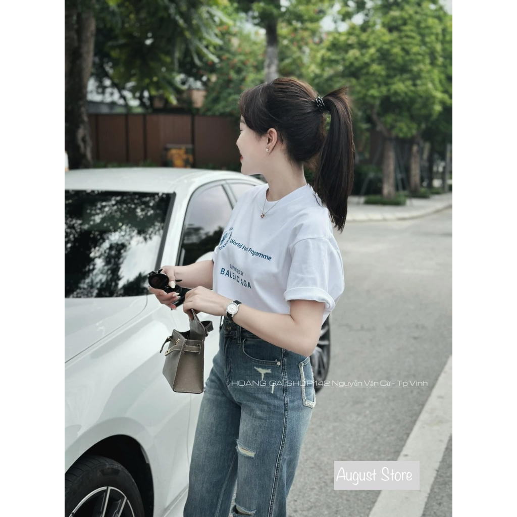 Áo Phông Trắng Balen World Thun Cộc Tay Dáng Rộng Giấu Quần Trùm Mông