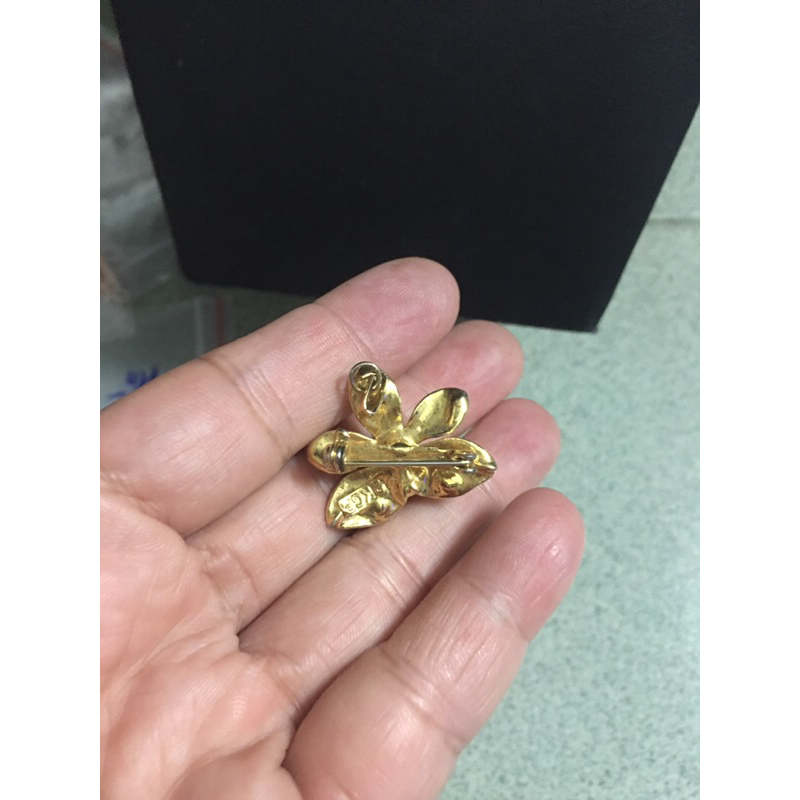 Mặt dây chuyền kiêm cài áo hình hoa mai si tuyển Nhật