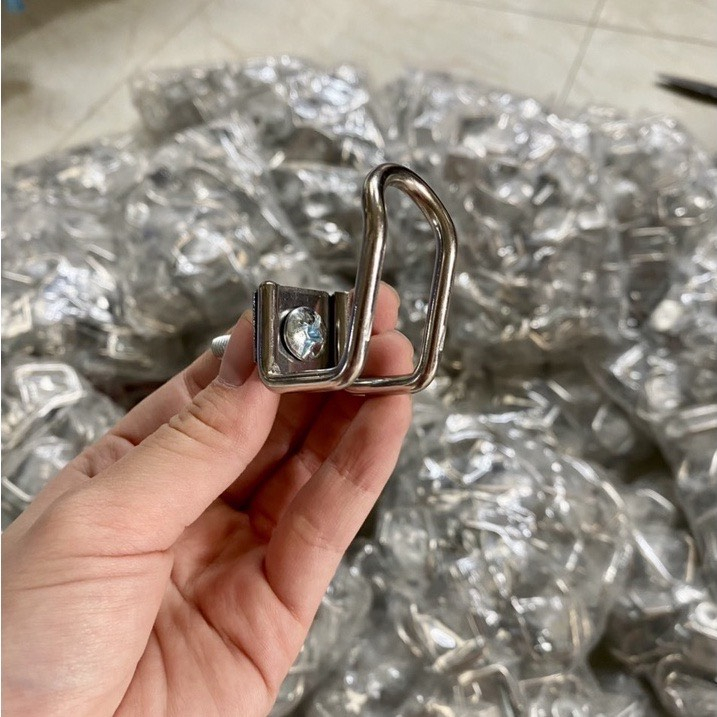 Móc treo đồ xe máy inox cực đẹp