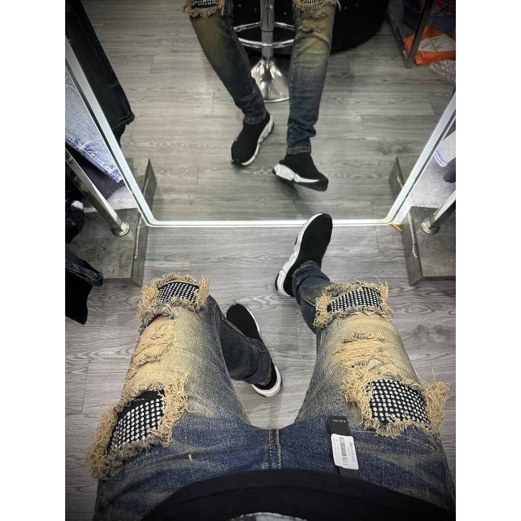 Quần Jean Nam AMIRI Đính Đá 4 Khuy Xanh Rêu Phối Loang Vàng, Quần bò nam đính đá bản rách xước  Hottrend 2023