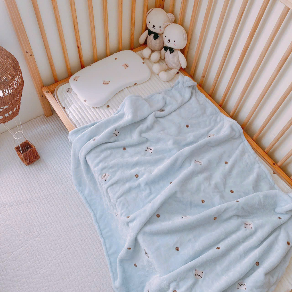 Chăn lông tuyết mềm, ấm dùng cho bé từ sơ sinh đến tận 6 tuổi, kích thước 90*120cm