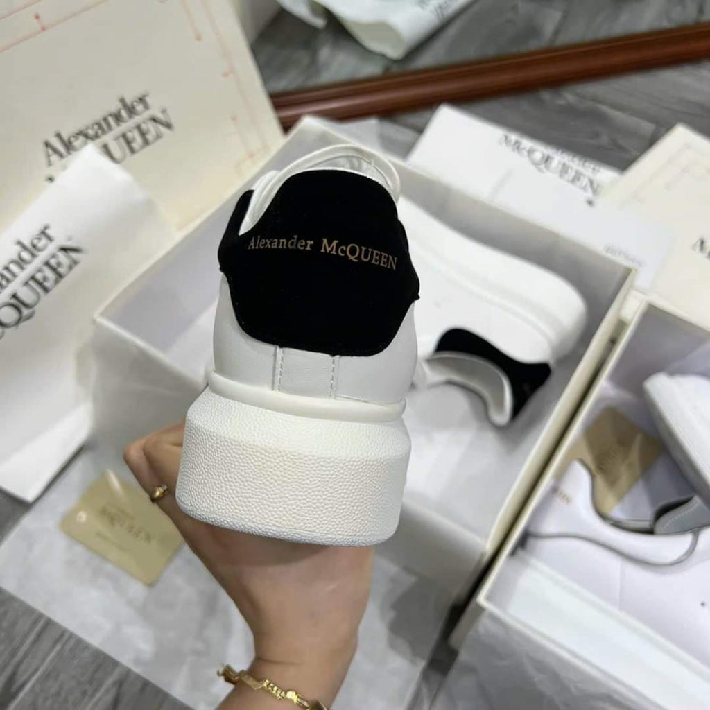 Giày 𝐌𝐂 𝐐𝐔𝐄𝐄𝐍 bản Đẹp , Giày MCQ gót nhung Độn Đế 3 Phân Màu Trắng Gót Đen nam nữ Full BoxBill size 36_43