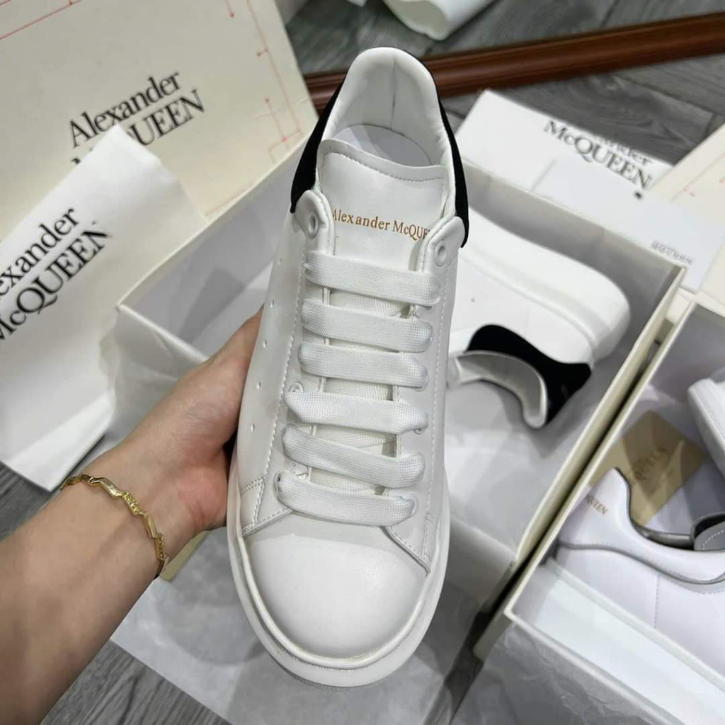 Giày 𝐌𝐂 𝐐𝐔𝐄𝐄𝐍 bản Đẹp , Giày MCQ gót nhung Độn Đế 3 Phân Màu Trắng Gót Đen nam nữ Full BoxBill size 36_43