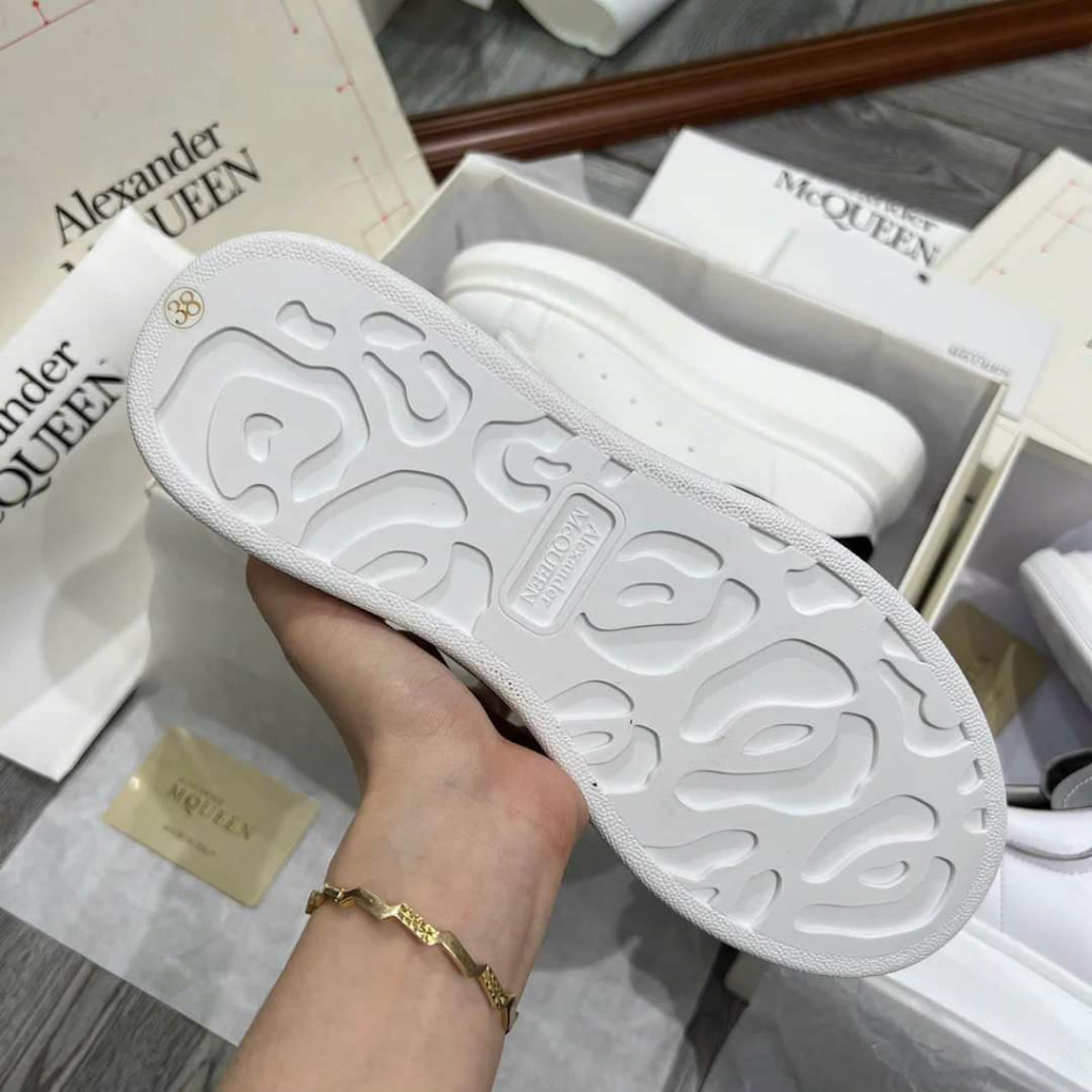 Giày 𝐌𝐂 𝐐𝐔𝐄𝐄𝐍 bản Đẹp , Giày MCQ gót nhung Độn Đế 3 Phân Màu Trắng Gót Đen nam nữ Full BoxBill size 36_43