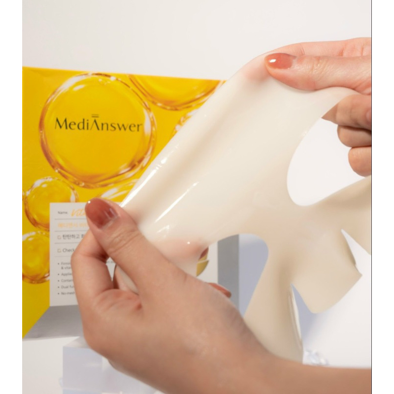 Mặt nạ thạch vàng Filler collagen 83% medianswer vita collagen mask	.