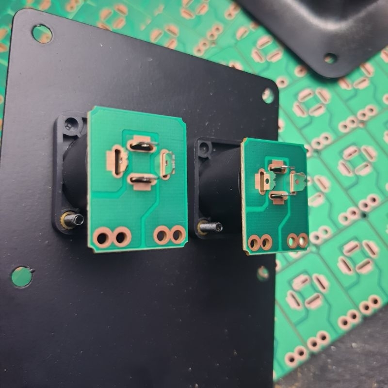 MẠCH TRẠM LOA SÂN KHẤU