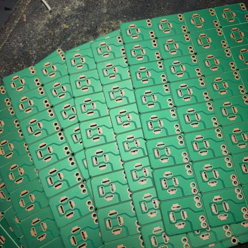 MẠCH TRẠM LOA SÂN KHẤU