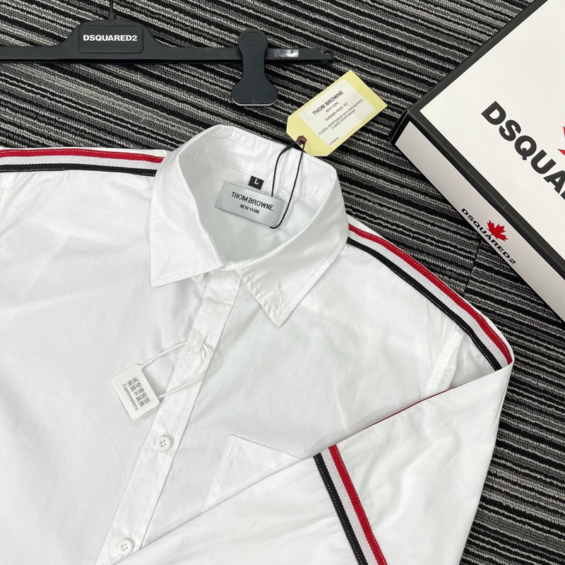 Áo SơMi Trắng Nam Nữ Dài Tay Thome Vải Thô Thêu Vạch Sọc Xanh Trắng Đỏ Viền Tay Siêu Cấp Cho Các Boy Phố Đi Học Đi