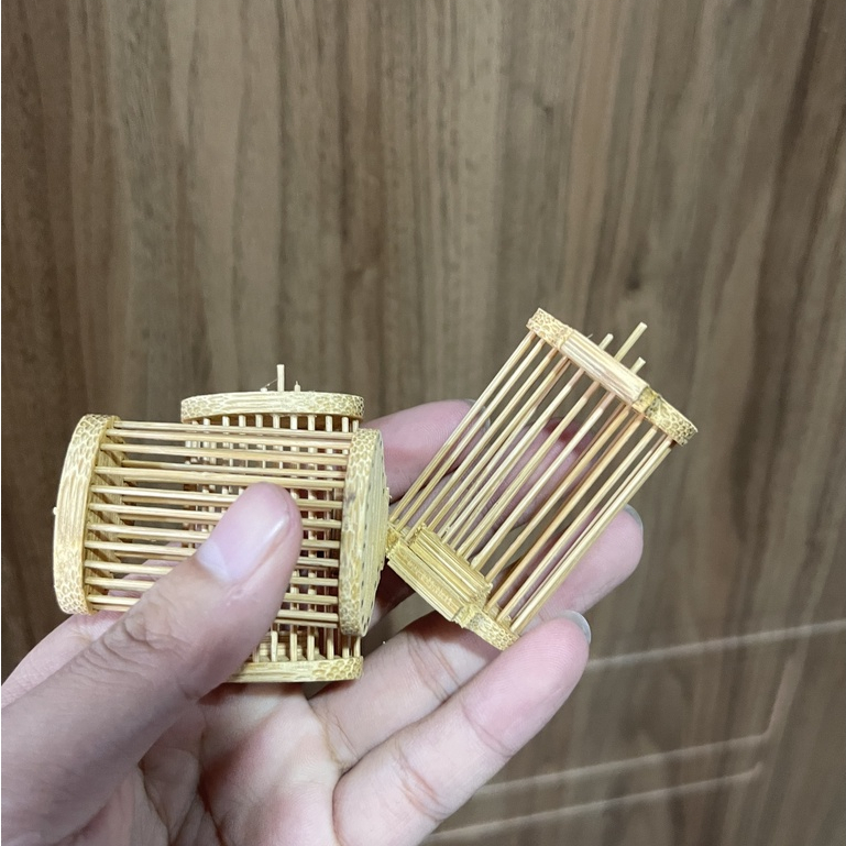 Rọ tre cật đựng sâu cho vành khuyên