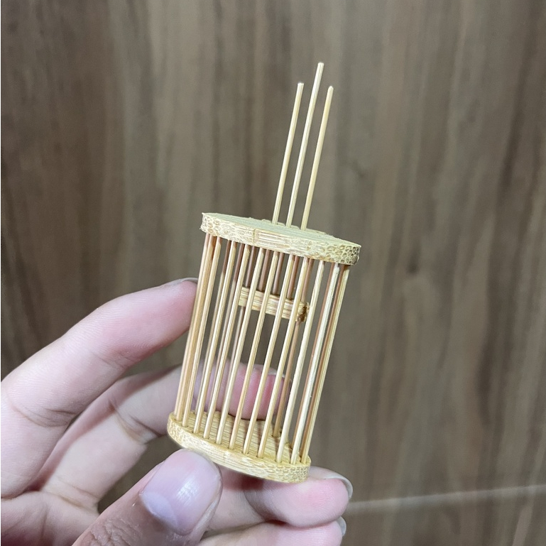 Rọ tre cật đựng sâu cho vành khuyên