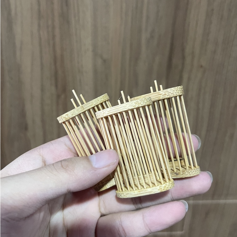 Rọ tre cật đựng sâu cho vành khuyên