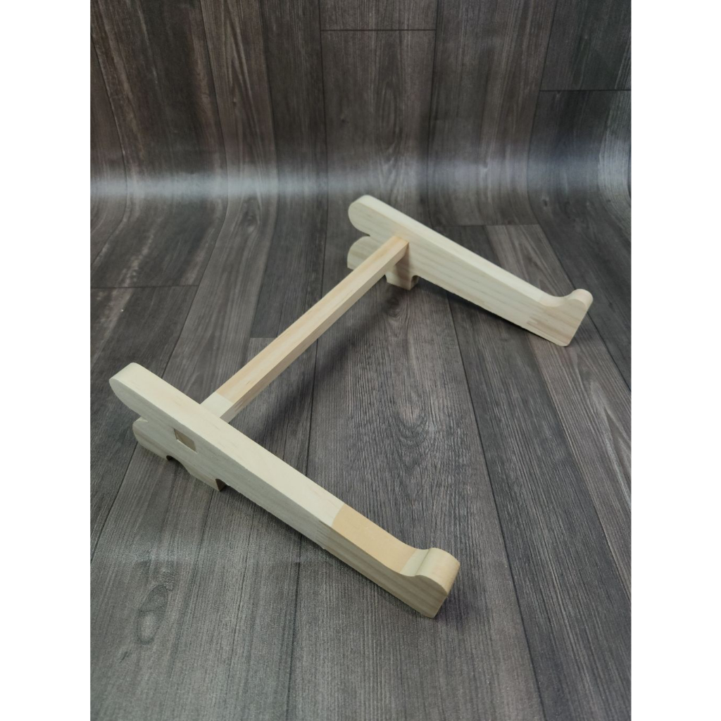 Giá đỡ laptop gỗ tự nhiên 1 tầng siêu chắc có thanh chốt cố định - Spa Laptop