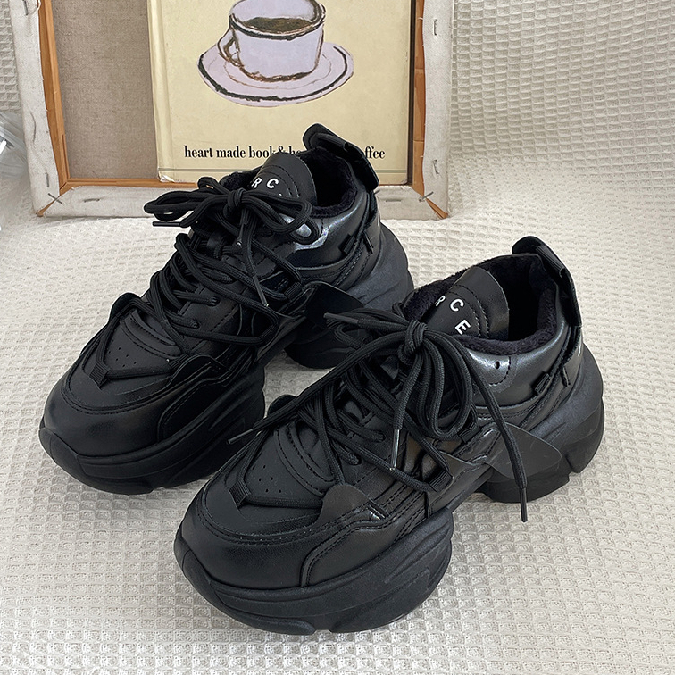 Giày Thể Thao Nữ Đế Độn Tăng Chiều Cao Da Mềm Êm Thời Trang Mới Nhất giayBOM GB Warriors B2835