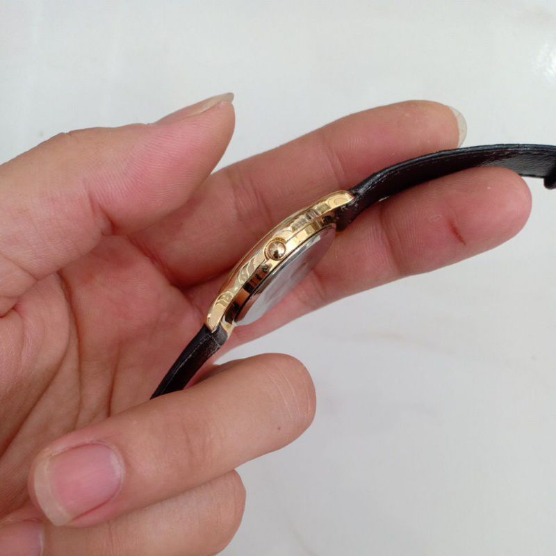 Đồng hồ nam nữ si nhật hiệu BAROQUE dây da mạ vàng phù hợp nam tay nhỏ với nữ tay to