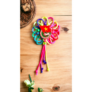 Set 4 cái huy hiệu thắt hoa