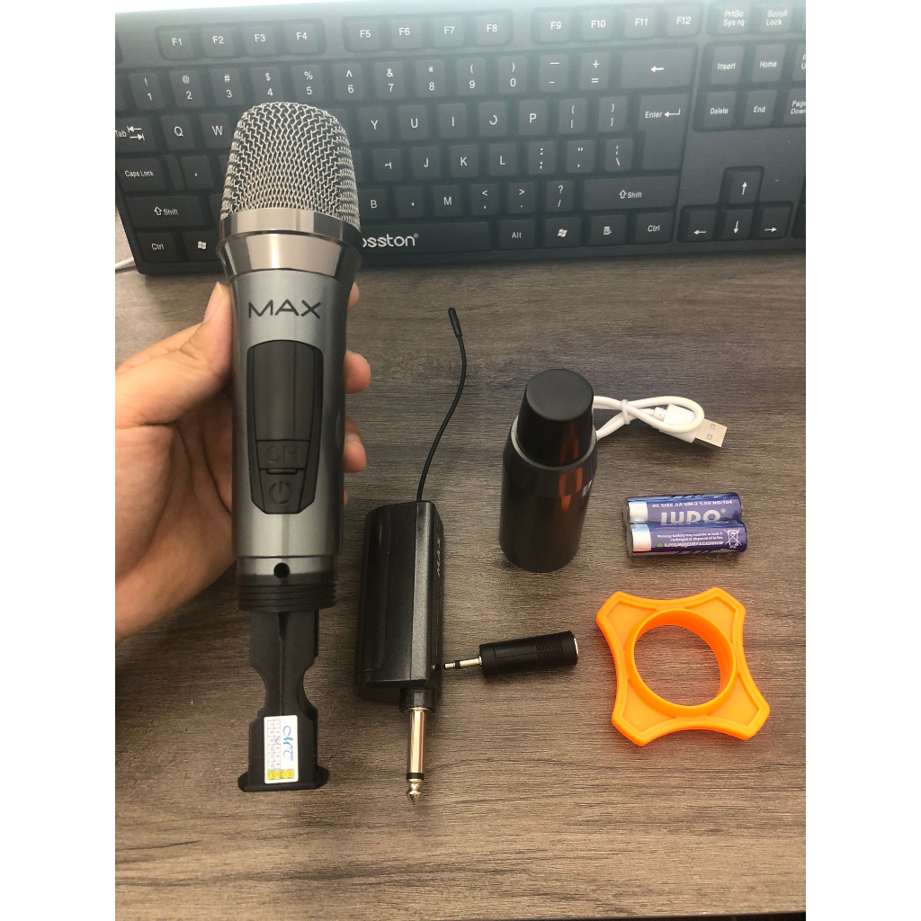 Micro Không Dây Karaoke Max 19, Model 2023, Màn Hình LED, Chống Hú Tốt, Hát Nhẹ, Sóng Mạnh, Âm Thanh Cực Hay