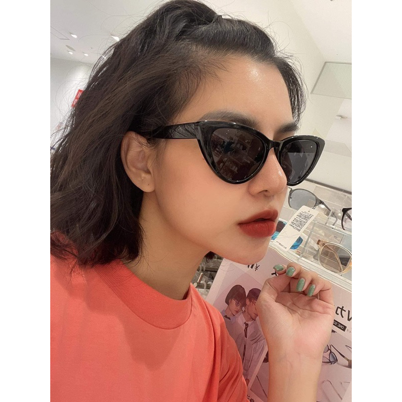 Kính mắt mèo Uniqlo tag Nhật