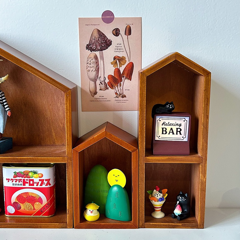 Kệ gỗ 3 ngôi nhà trưng bày mô hình aesthetic