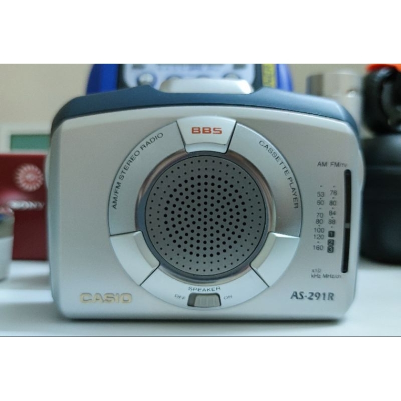 Máy Cassette cầm tay nghe hay nhìn đẹp