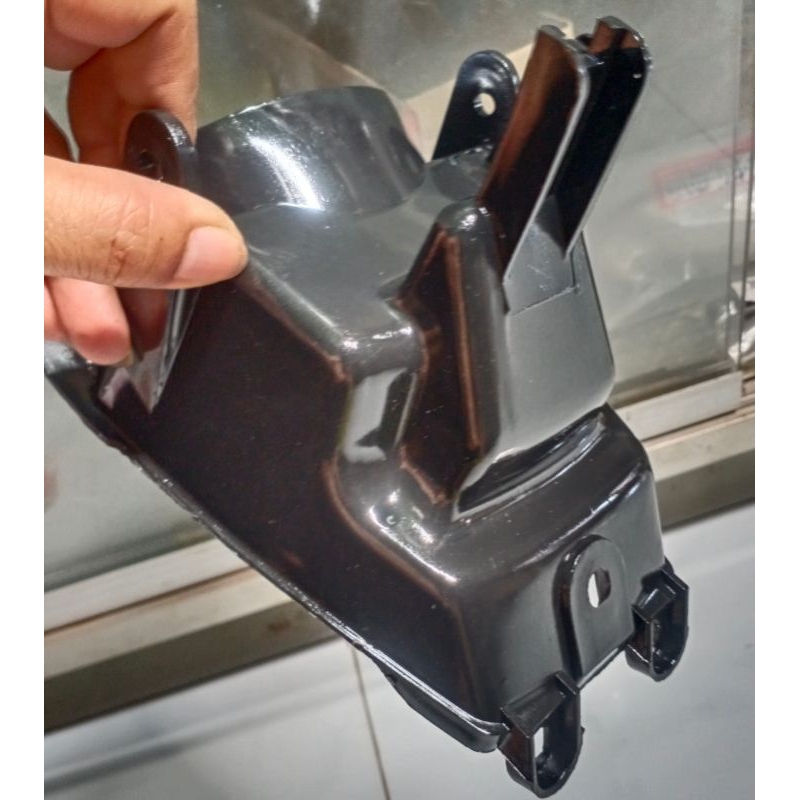 Mui rùa bắt đuôi xe Dream, Nhựa đen lắp đuôi xe Dream.