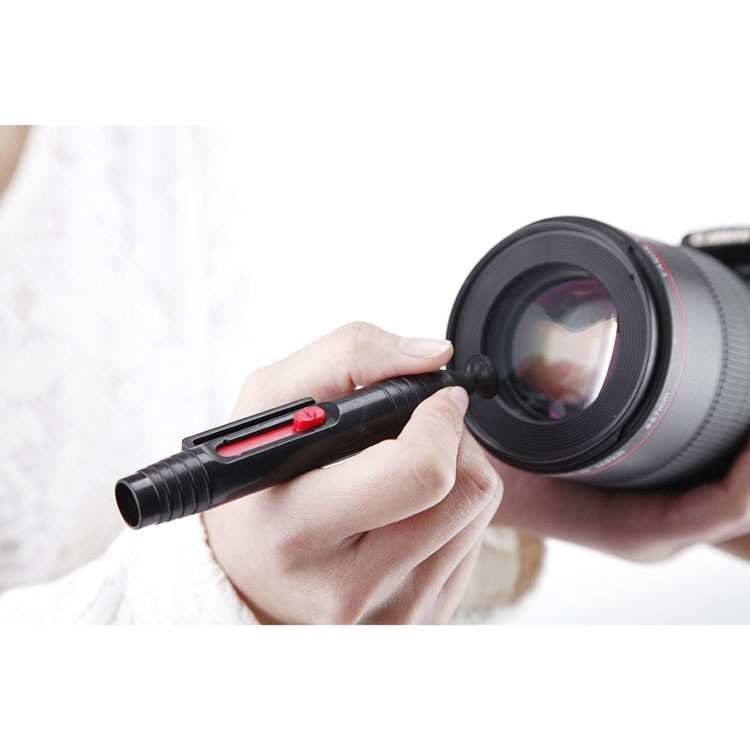 Bút Lau Lens 2 Đầu Gồm Chấm Và Quét Bụi.