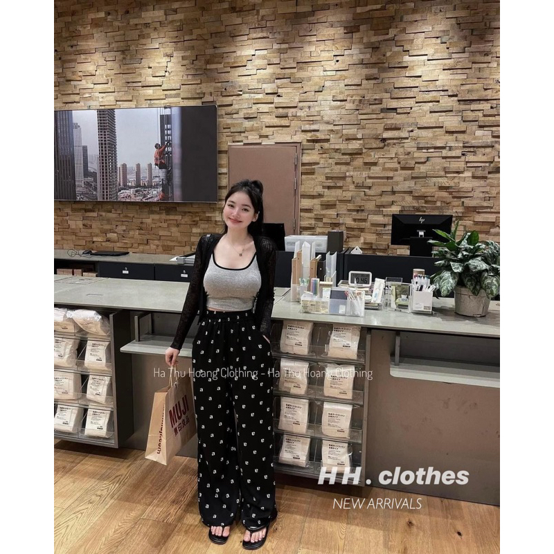 Set Áo 2s Croptop Ghi Phối Quần Chữ A Kèm Cadigan H2 • Melanie Boutique